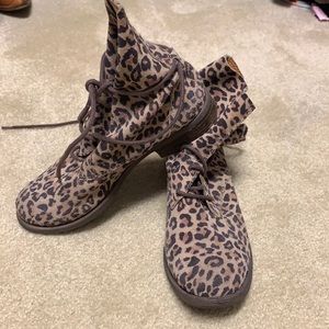 Lucky Brand Leather Sneakers